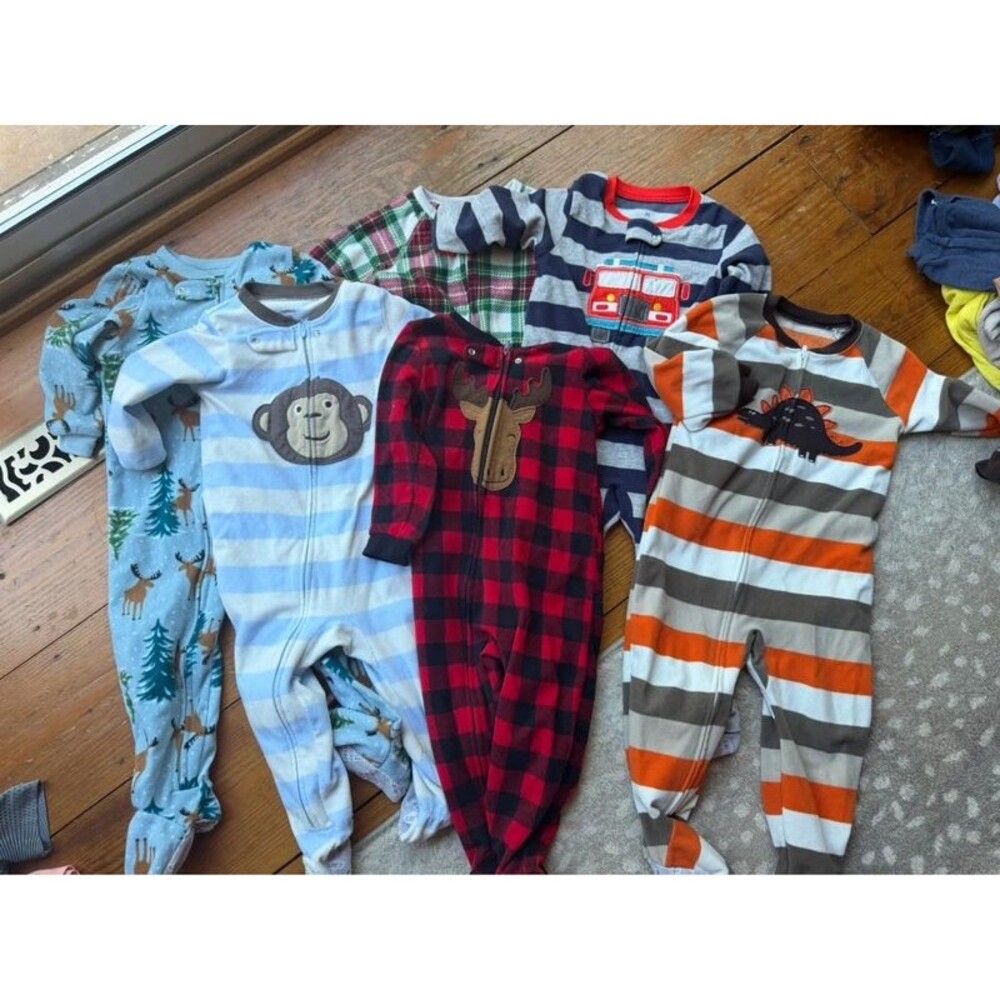 Boys 2t fleece pajamas